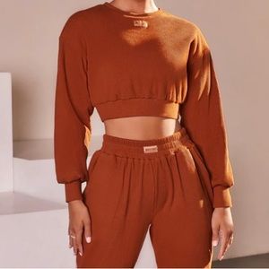 Orange cropped sweatshirt size small worn once in perfect condition